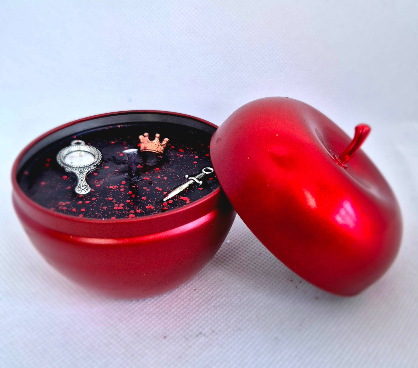 Evil Queen Candle – Apple Tin