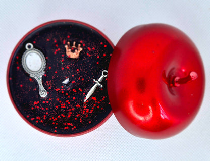 Evil Queen Candle – Apple Tin