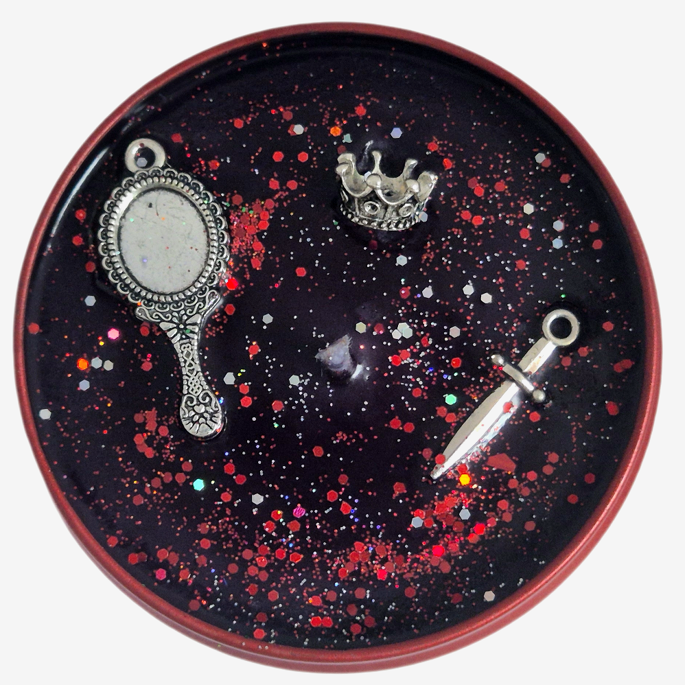 Evil Queen Candle – Apple Tin